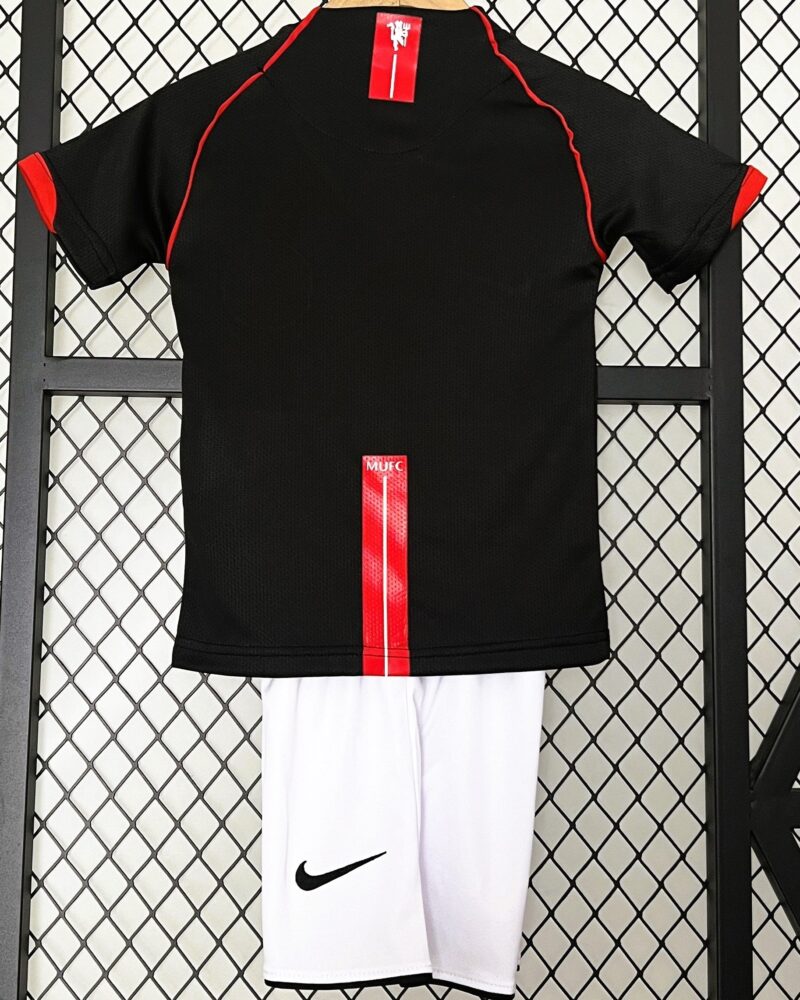 MANCHESTER UNITED kid kit - Image 20