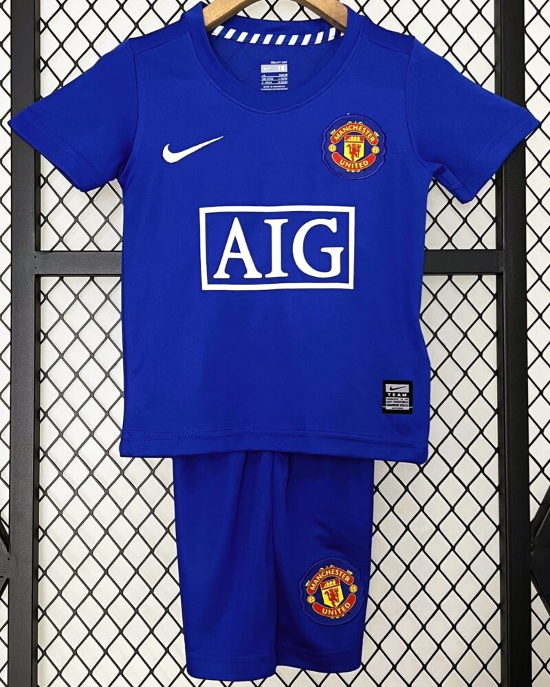 MANCHESTER UNITED kid kit - Image 21