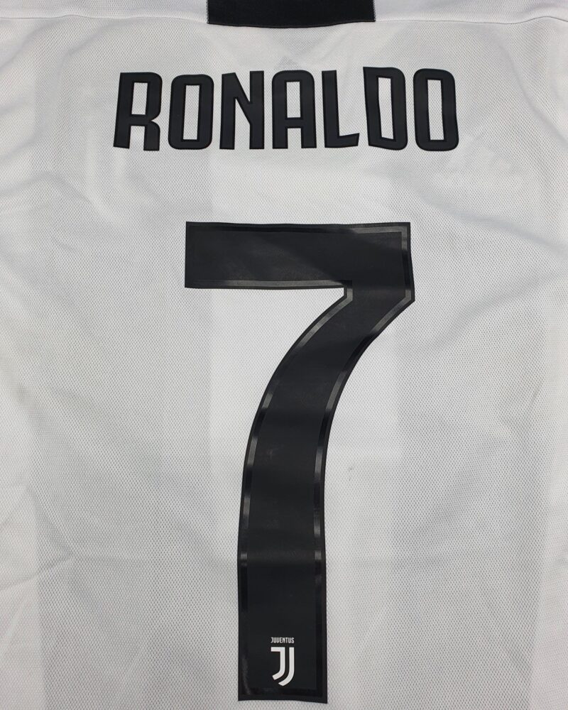RONALDO CRISTIANO 2018-19 (Juv) - Image 7